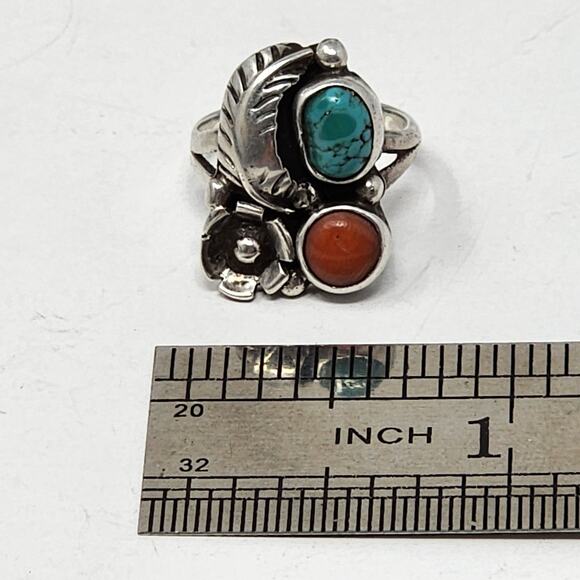Vintage Sterling Silver Genuine Turquoise Ring - Picture 5 of 8